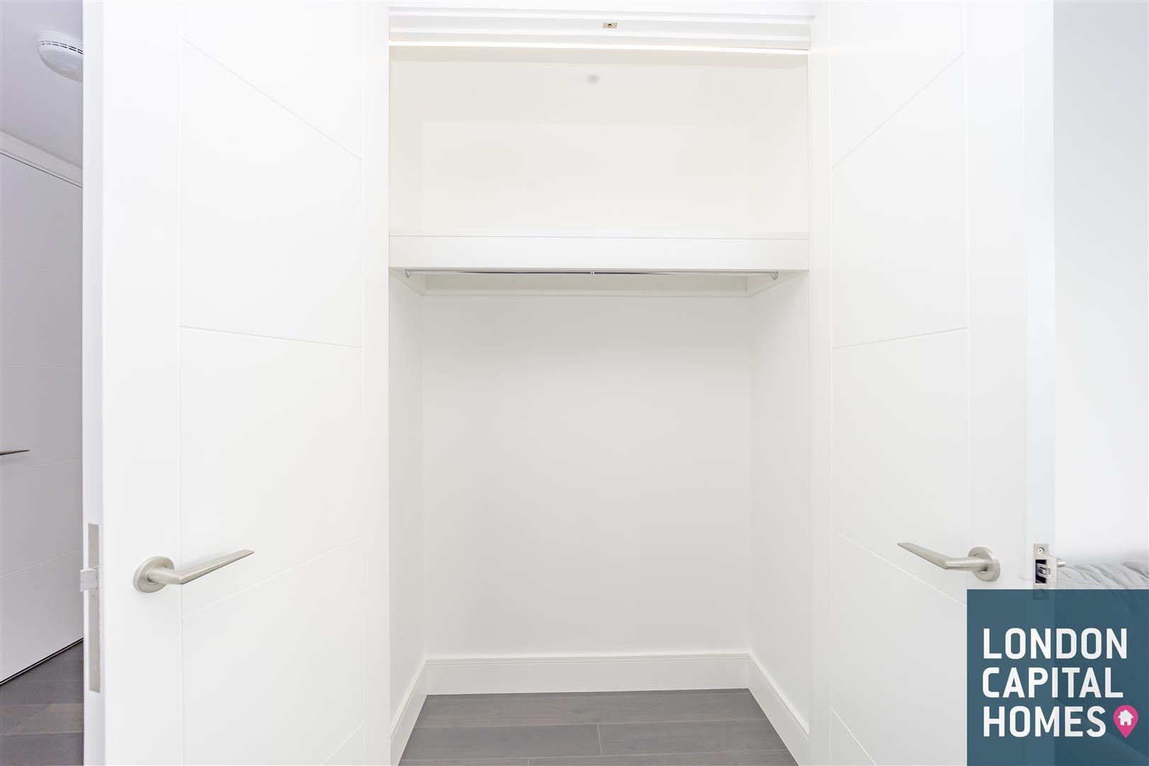 Carrara Tower, 1 Bollinder Place, London